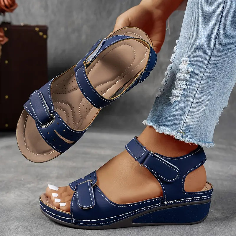 Sara™ ortopædiske sandaler med kilehæl