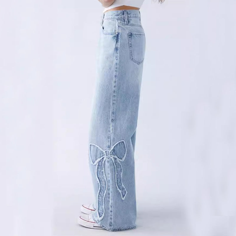 Sara™ | Vide Jeans med Broderede Sløjfer