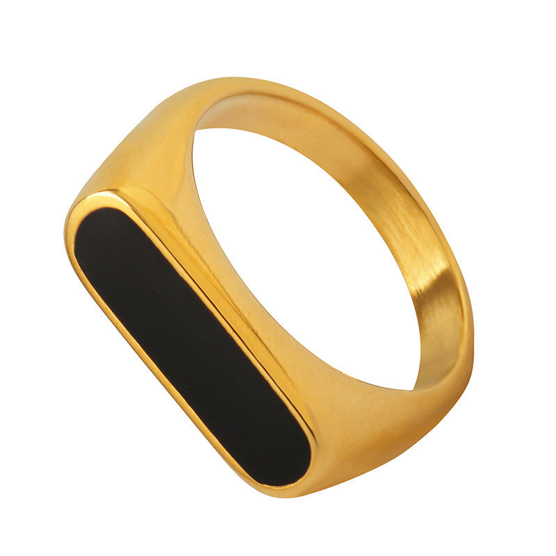 Brenda Ring med Onyx | 18K Guld