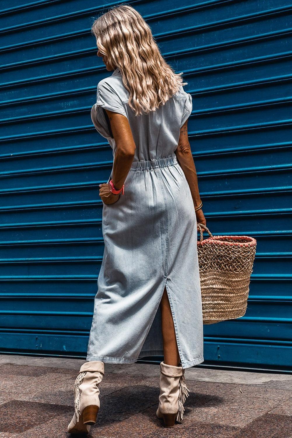 Sara® | Elegant Denimkjole med Korte Flagermusærmer