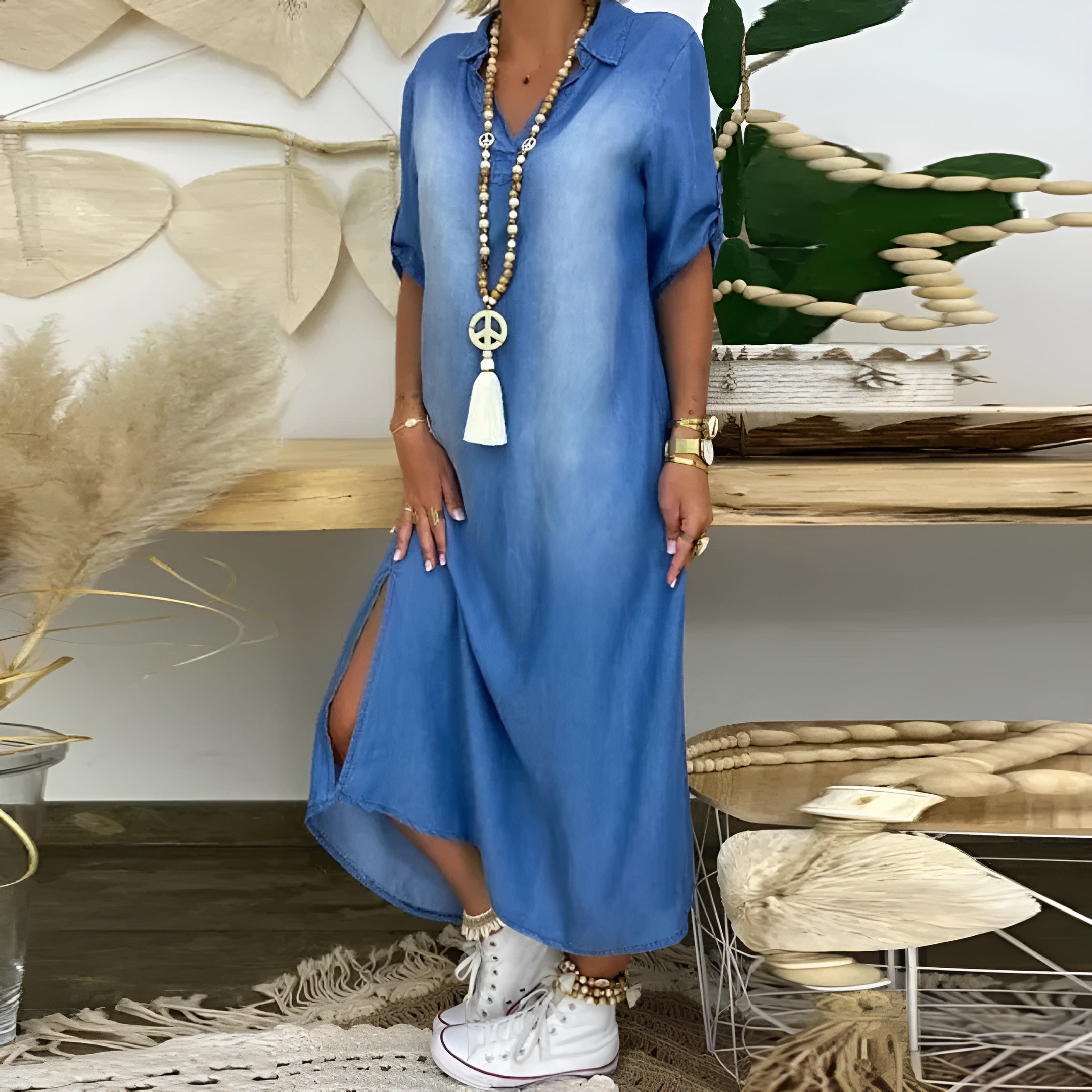 Sara™ | Denimkjole med V-hals